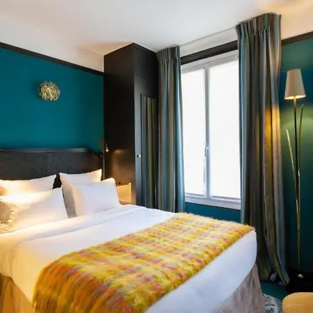 Hotel New République 4*
