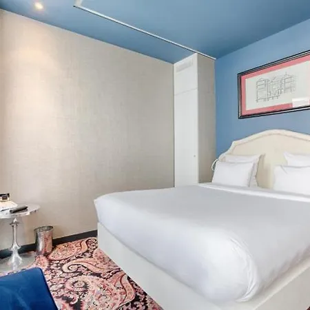 New République Hotel 4*