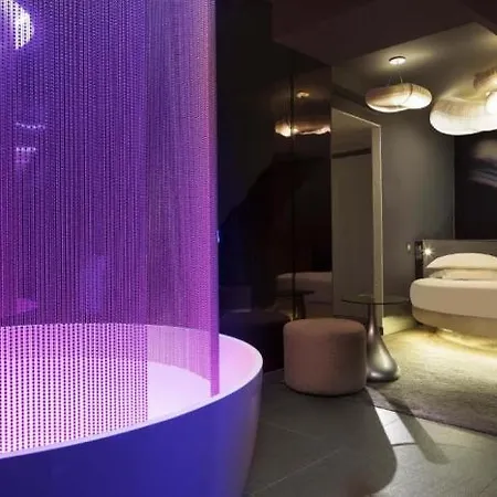 New République 4* Parigi