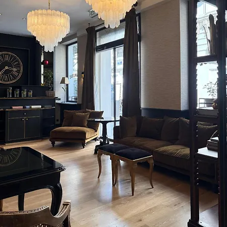 Hotel New République 4*