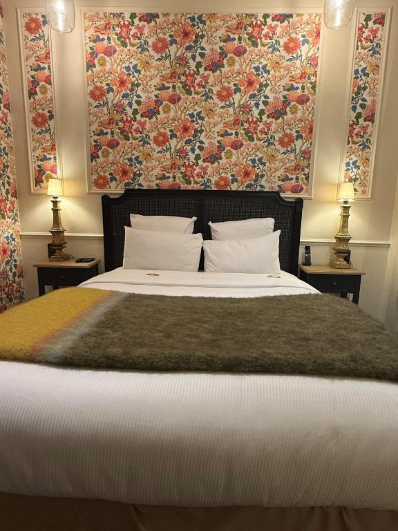 New Republique Paris