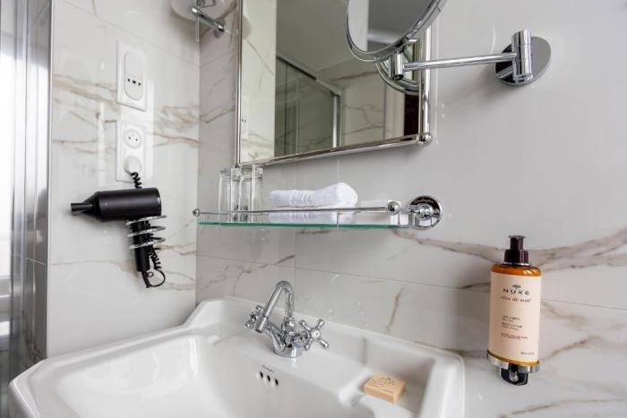 New République 4* Parigi