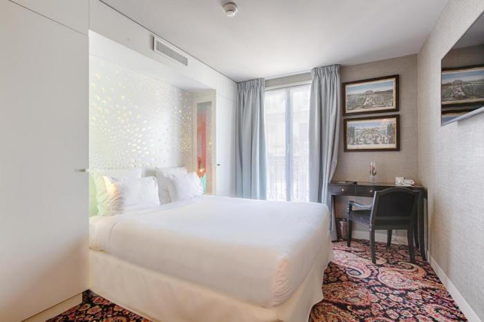 New République Parigi