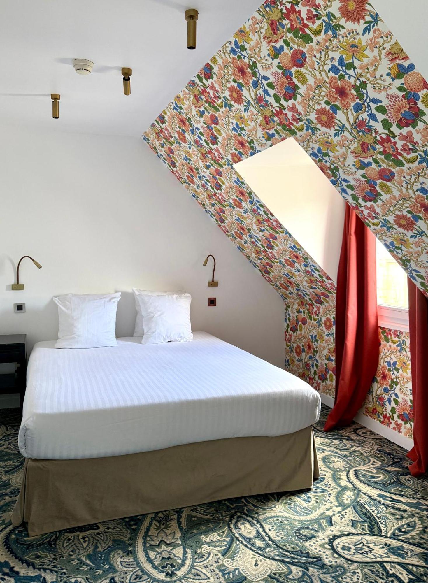 New Republique 4* Paris